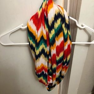 🍄 3 for $20 Multicolor chevron infinity scarf